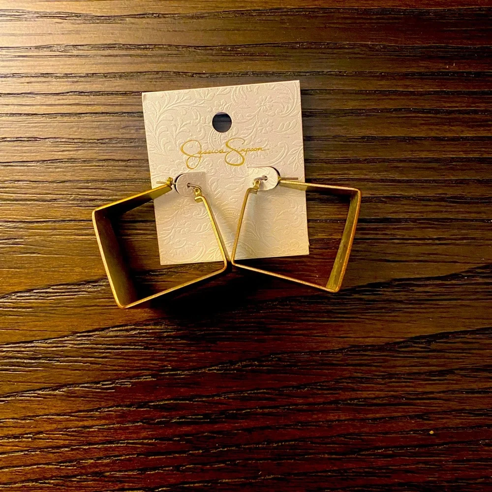 NEW Jessica Simpson gold earrings